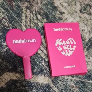 HUDA BEAUTY Heart-Shaped Pink Mini Mirror